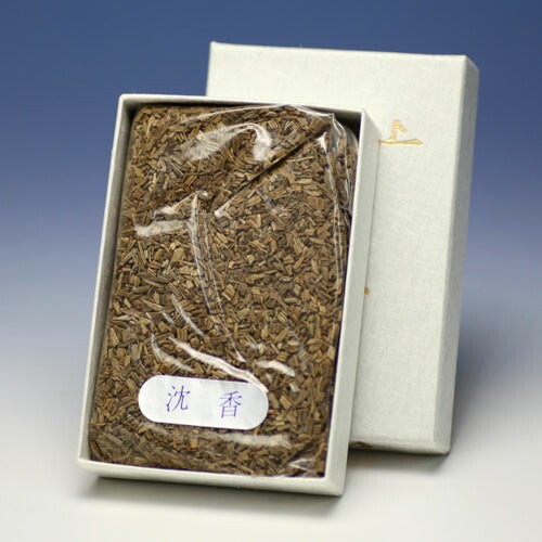 작은 상자에 Agarwood 25g을 자르십시오. 향 721 baieido