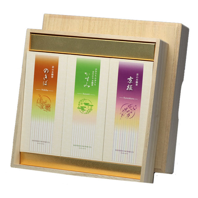 Kasumi Kyo Sakura Nokiba M Case 3-Pack Paulownia box