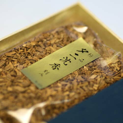 香木 極品 タニ沈香 刻み 15g 化粧箱（布貼）入 お香 0425 玉初堂