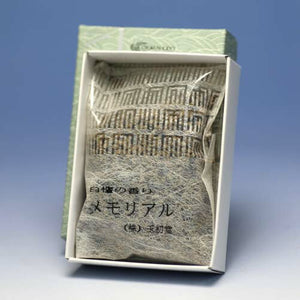 Burning incense Memorial Sandalwood scent 30g Paper Box Irizen incense 0785 Tamatsukido GYOKUSYODO