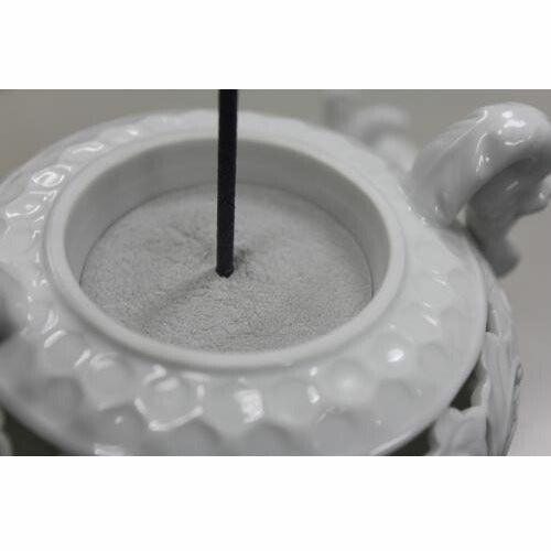 Incense burner Arita ware White porcelain arabesque carved incense stick 28101 Nippon Kodo Incense dish [domestic shipping only]