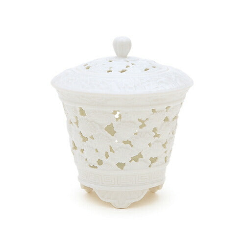 Incense burner Arita ware White porcelain carved chrysanthemum flower pattern fan type incense stick 79158 Nippon Kodo Incense dish [domestic shipping only]