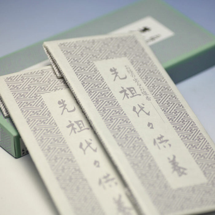 세대를위한 sutras 추모 서비스를 생산하는 향 스틱 향