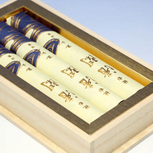 Small gift in a paulownia box with a short size 3-sized paulownia box, incense sticks with little slurping, water, Seikan, short size 3-sized paulownia box, incense sticks, incense sticks, gifts, 6282 Tamahatsudo