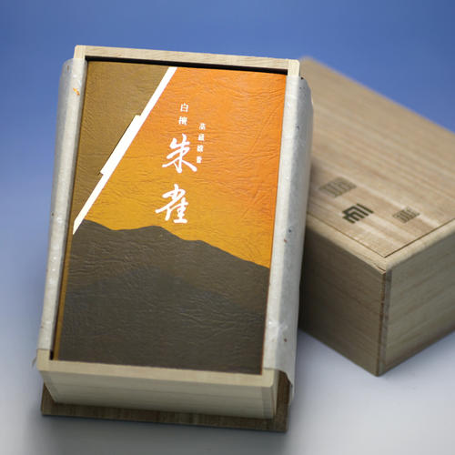 Fragrance Hand Bunko Sandalwood, Suzaku, Rose-packed, Paulownia Box, Incense, Incense Sticks, Incense Sticks, Gifts 6247 Tamahatsudo
